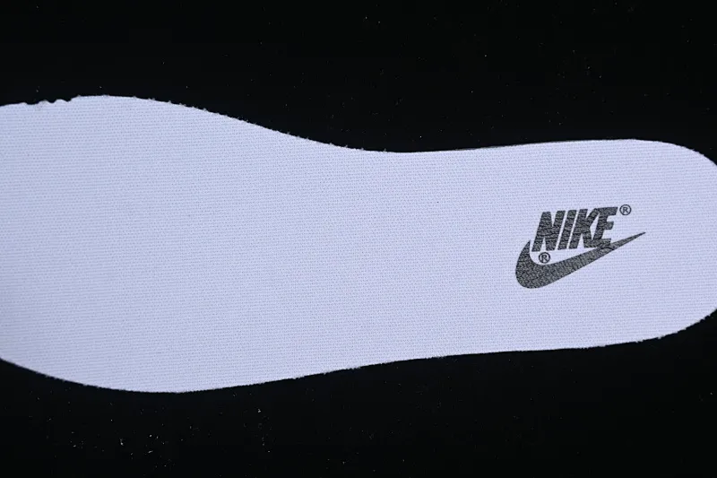 All Categories Nk SB Dunk Series Nk SB Dunk Low Low-top sneakers Nk Dunk Low Panda Prank Pioneer Knight Sandstorm Black Brown Low-top casual sneakers DD1391-100
